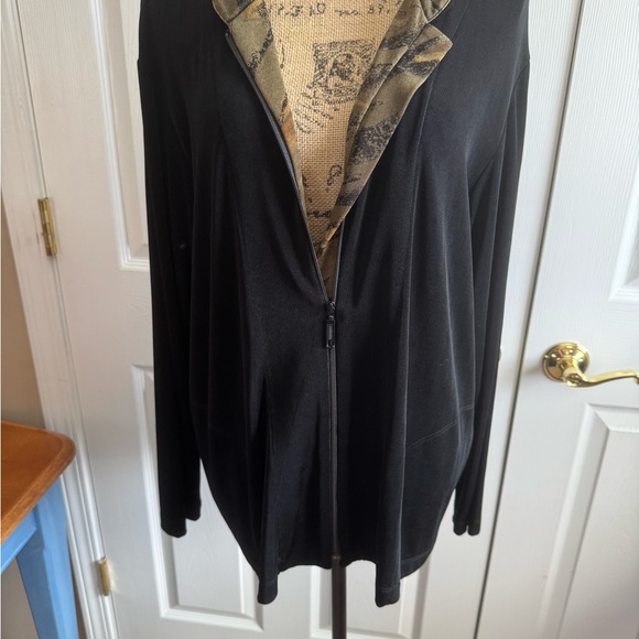 Chico's Black and Gold Blazer with Intricate Design - Picture 2 of 7